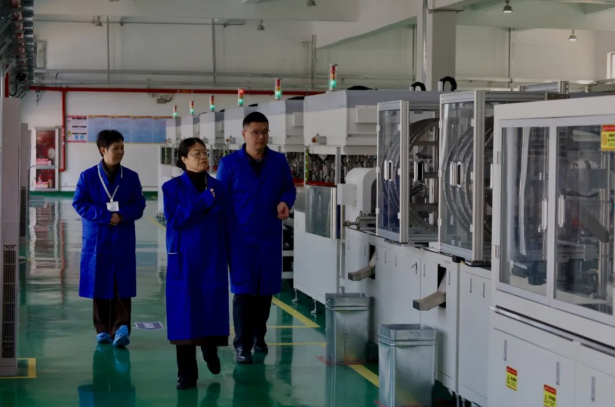 【國際領(lǐng)先】弘騰CPHTED-Ⅲ型電子雷管自動化裝配生產(chǎn)線通過工信部科技成果鑒定，被評國際領(lǐng)先！-東莞市弘騰自動化智能科技有限公司